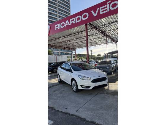 FORD FOCUS 2.0 SE PLUS 16V FLEX 4P POWERSHIFT